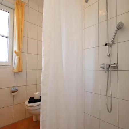 Doppelhaushaelfte In Apartment Burhave