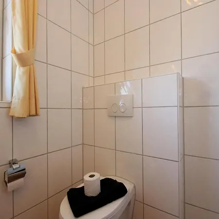 Doppelhaushaelfte In * Burhave