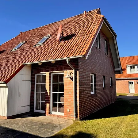 Apartment Doppelhaushaelfte In